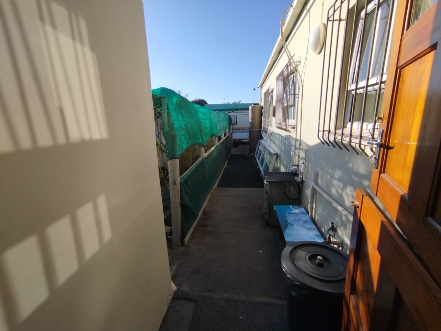 1 Bedroom Property for Sale in Country Club Western Cape